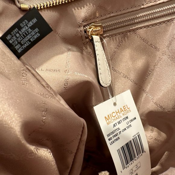 Michael Kors Jet Set Item MD Front Pocket Shoulder Chain Tote Bag Light Cream - Picture 9 of 10